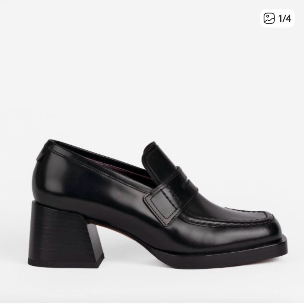LABUCQ Kitty Black Spazzolato Loafer